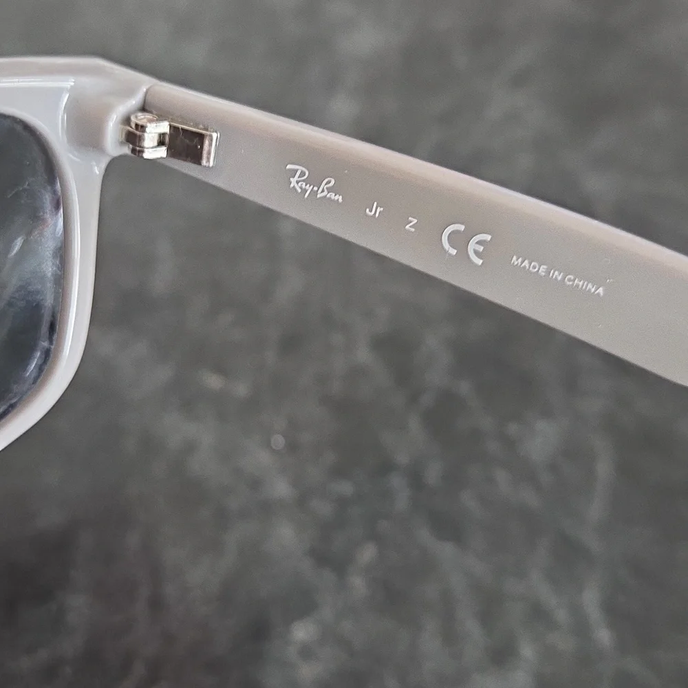 RayBan Junior RJ9052S Sunglasses